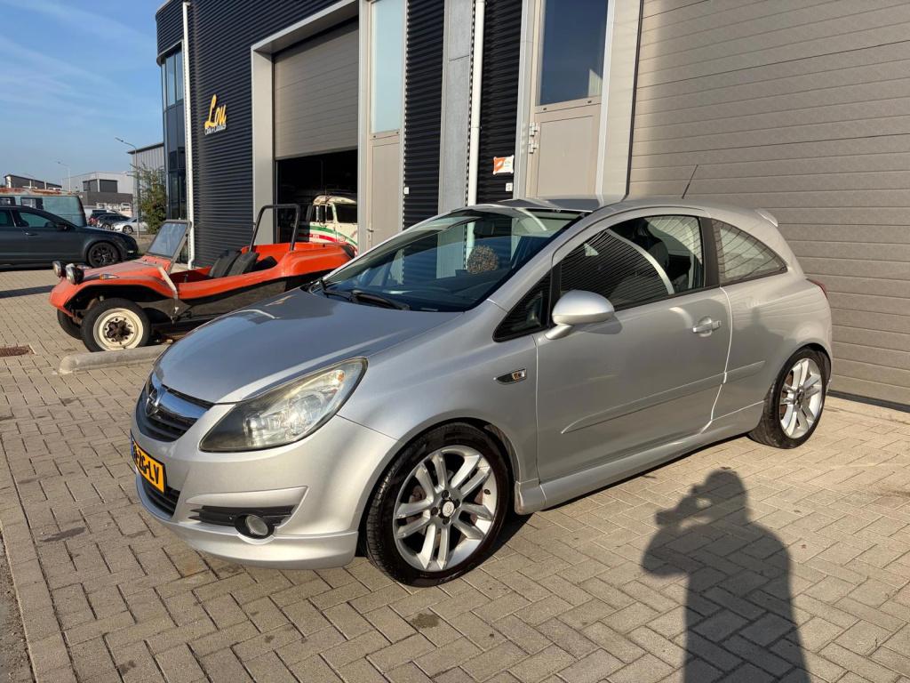 Opel Corsa 1.4-16v sport/opc uitvoering/airco/cruise control/