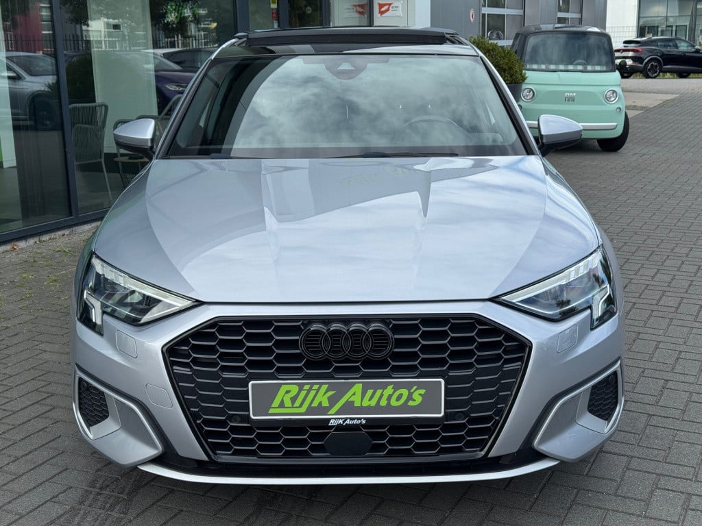 Audi A3 limousine 35 tfsi * matrix led * leer * panoramadak * trekhaak
