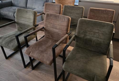 6 eetkamer stoelen