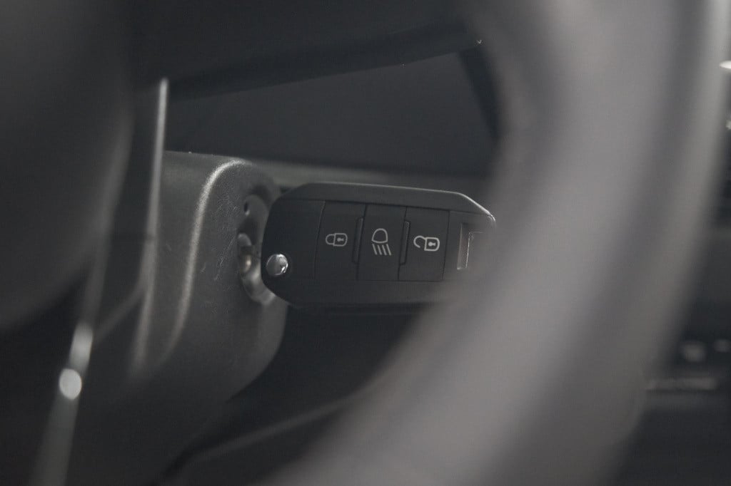 Citroen Ë-c4 feel pack 50 kwh | camera | navigatie | apple carplay | parkee