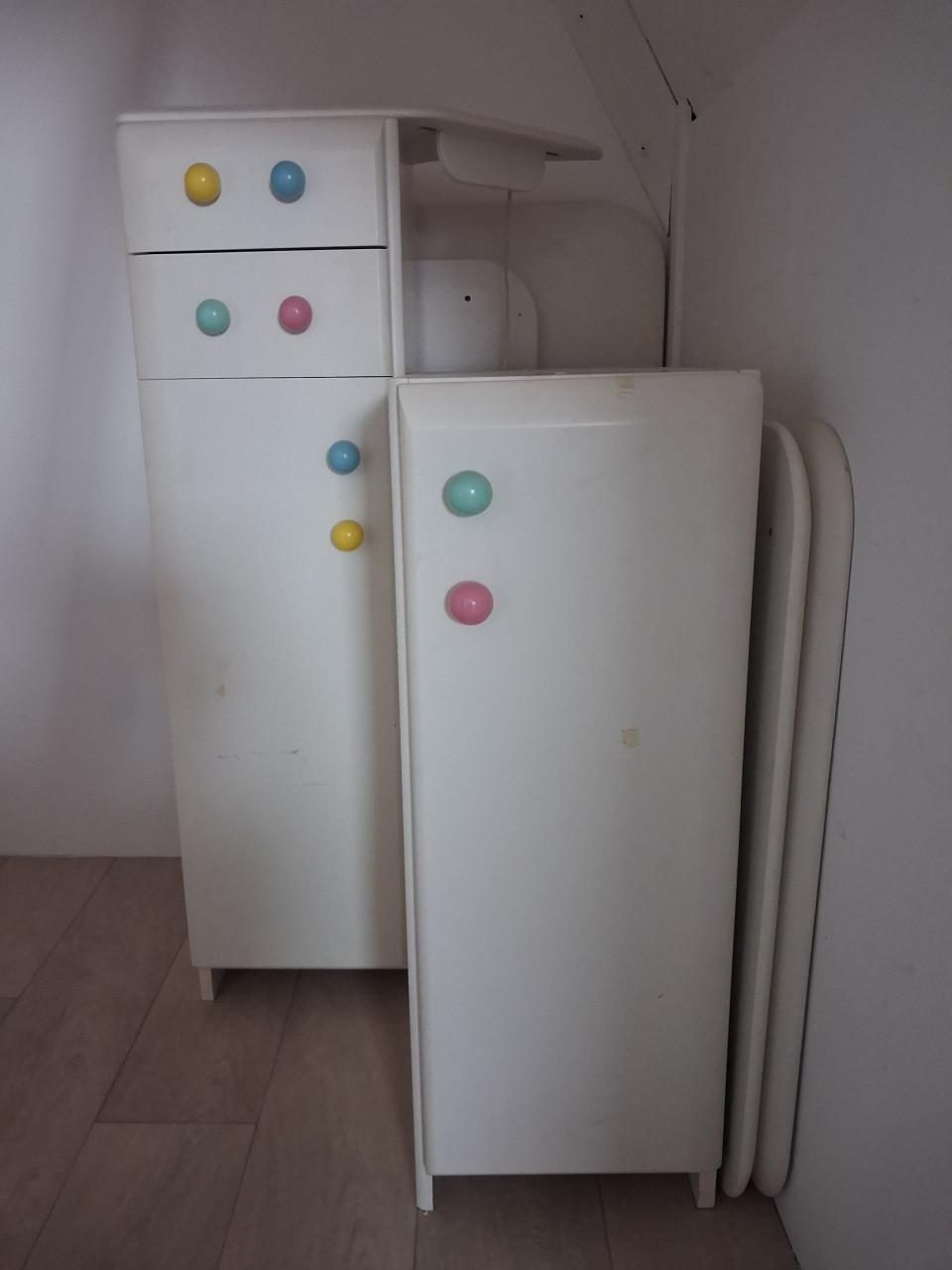 Baby commode, bedje, bureautje en groot bed in 1 set