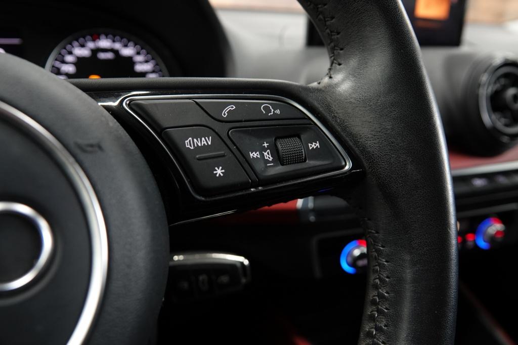 Audi Q2 1.4 tfsi | bluetooth | pdc | 19" |