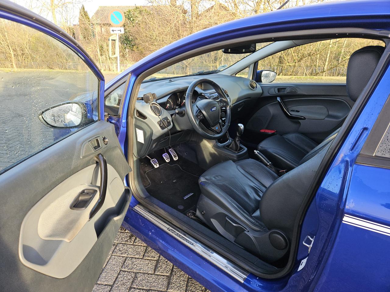 Ford Fiesta 1.6 metal