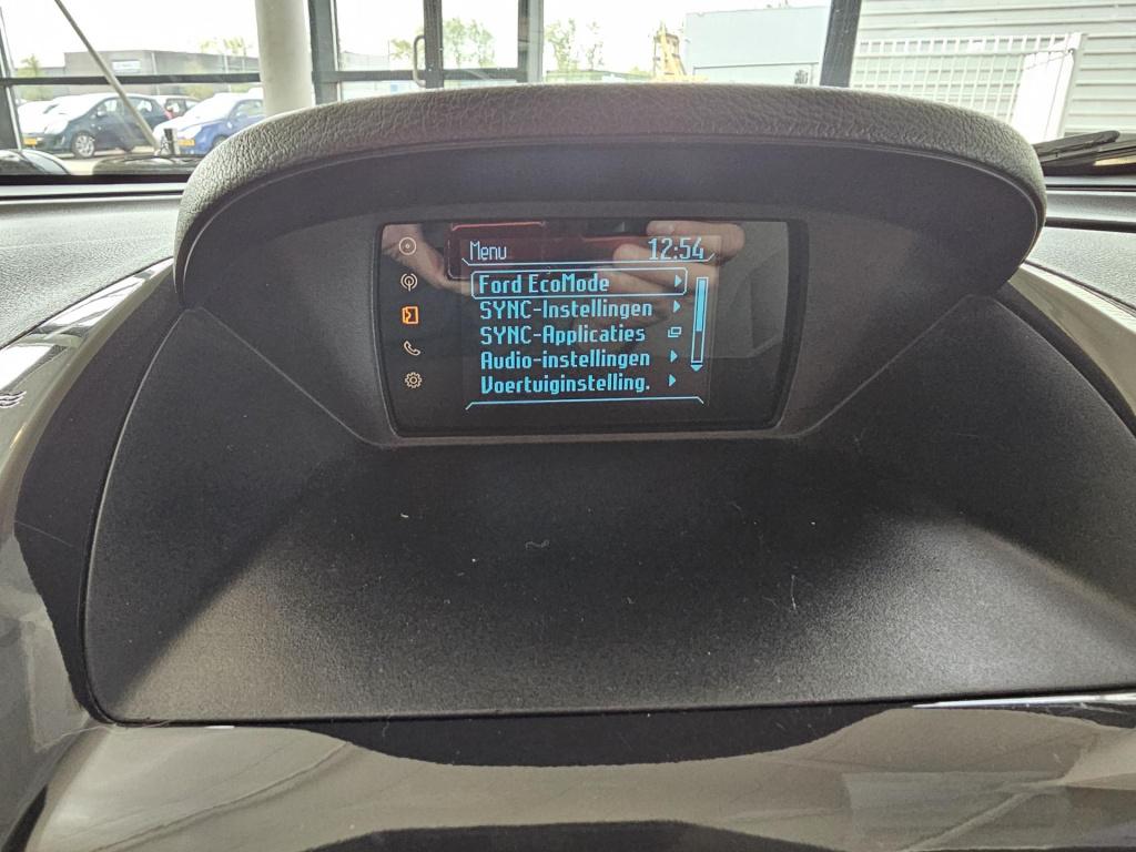 Ford Tourneo Courier 1.0 titanium