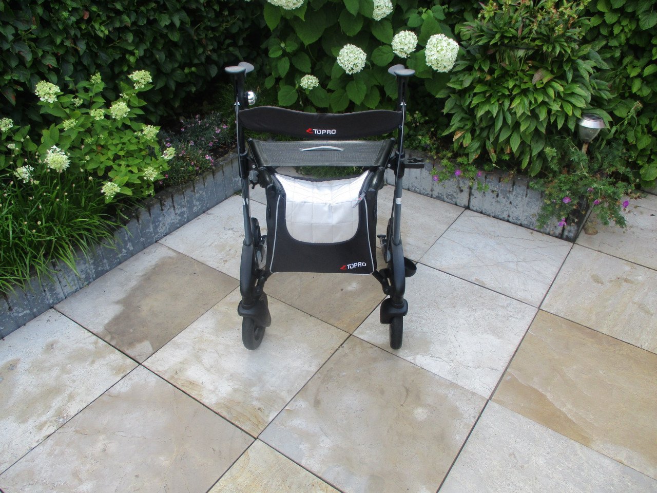 Zgan  Topro Troja 2G rollator met zitje tas stokhouder rugsteun en dienblad
