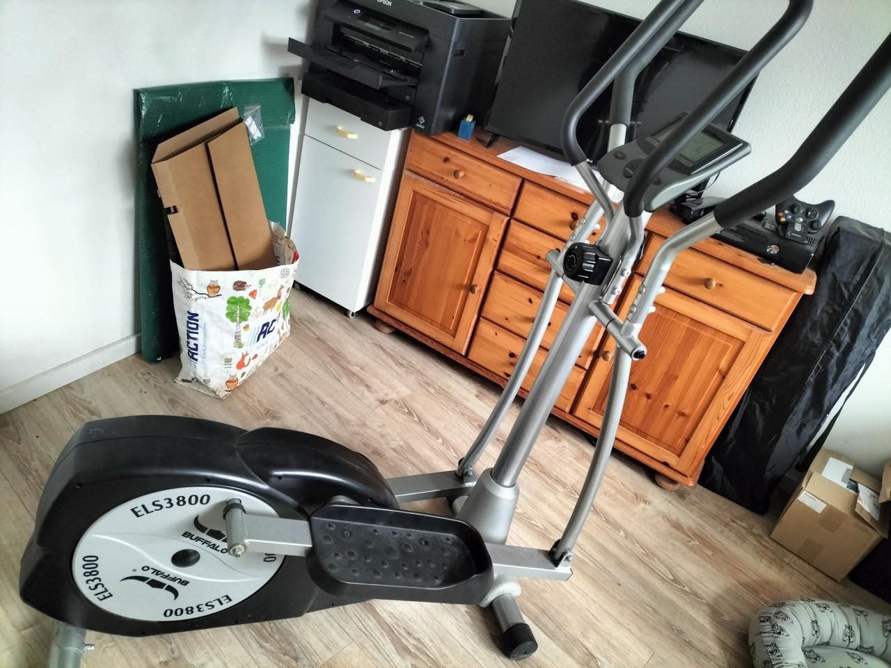 Te koop gebruikte maar nog goed Crosstrainer