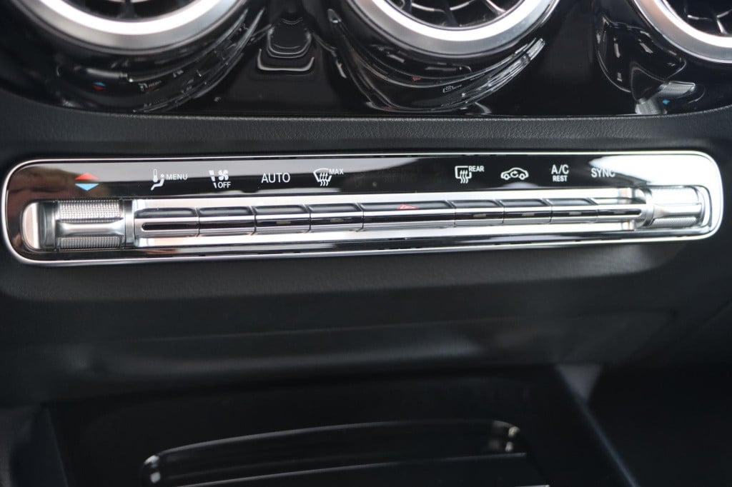 Mercedes-Benz B-Klasse 180 business solution amg