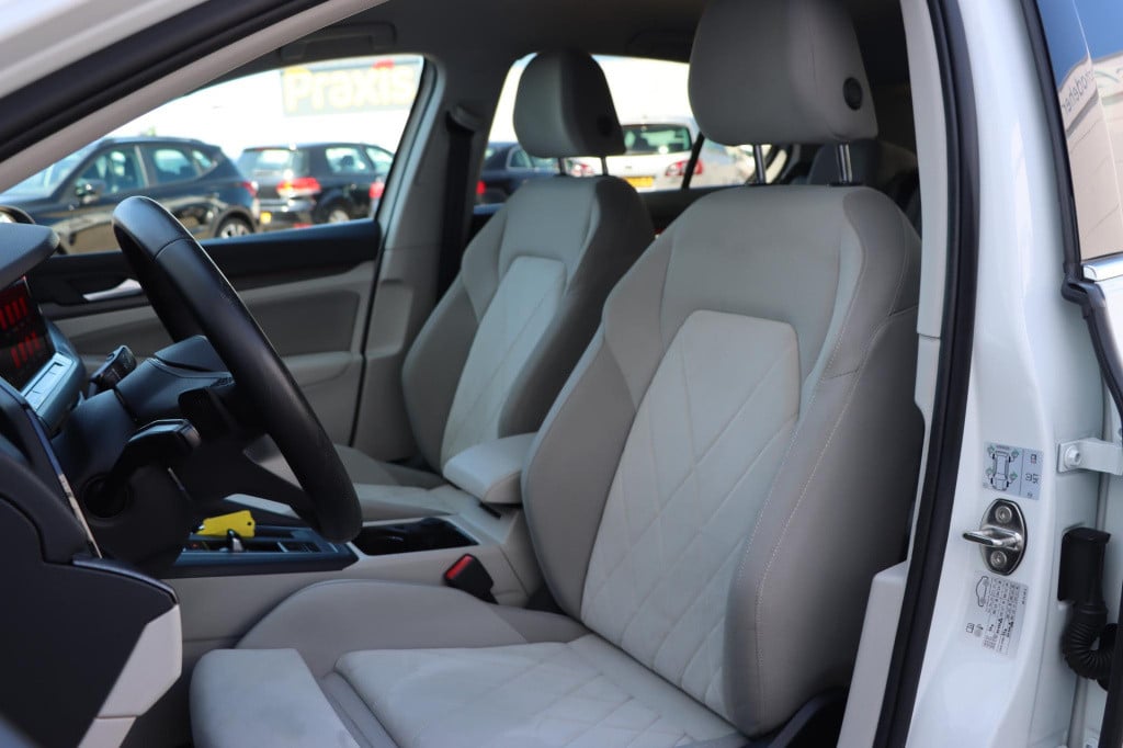Volkswagen Golf 1.4 ehybrid style 204pk dsg6