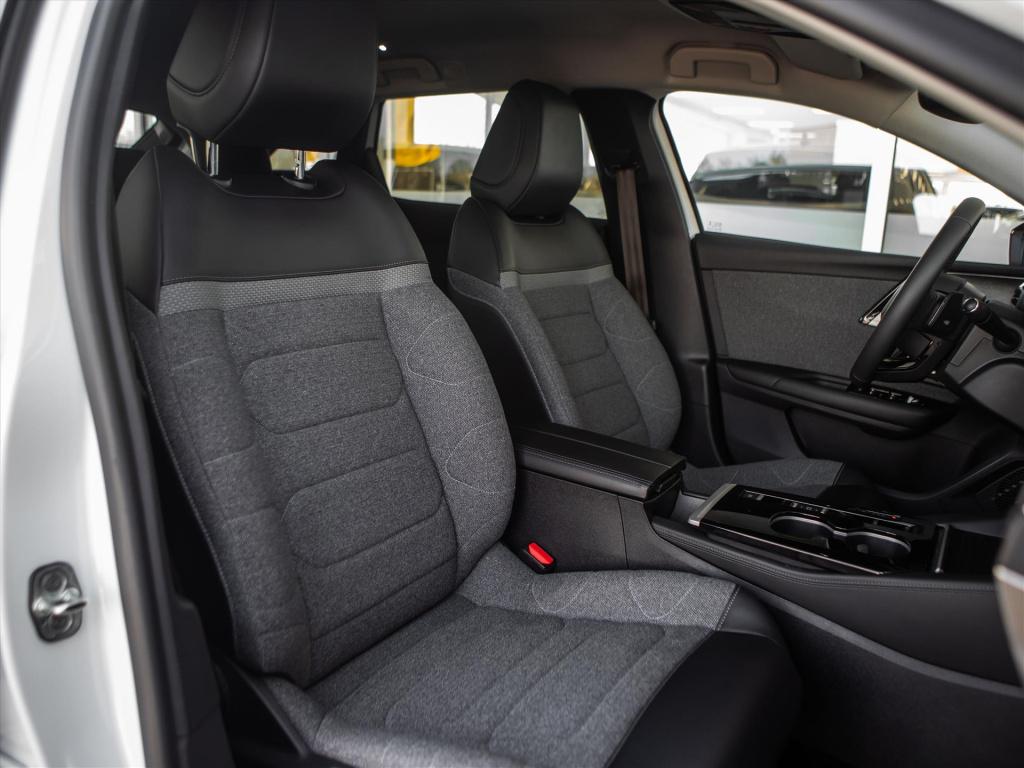 Citroen C5 X 1.2 puretech 130pk feel automaat | navigatie | camera | park. 