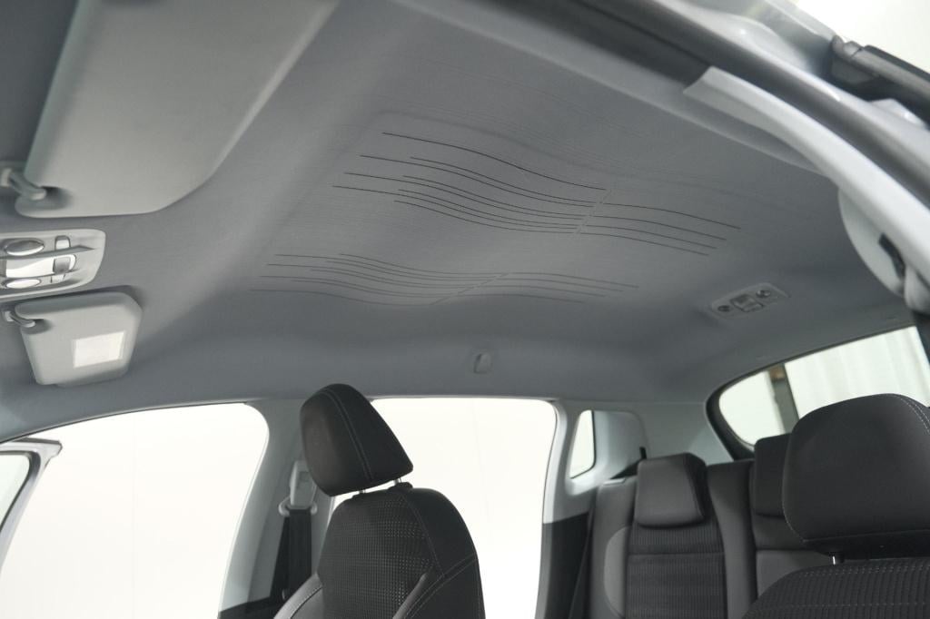 Peugeot 2008 puretech 110 allure | trekhaak | apple carplay | parkeersensor