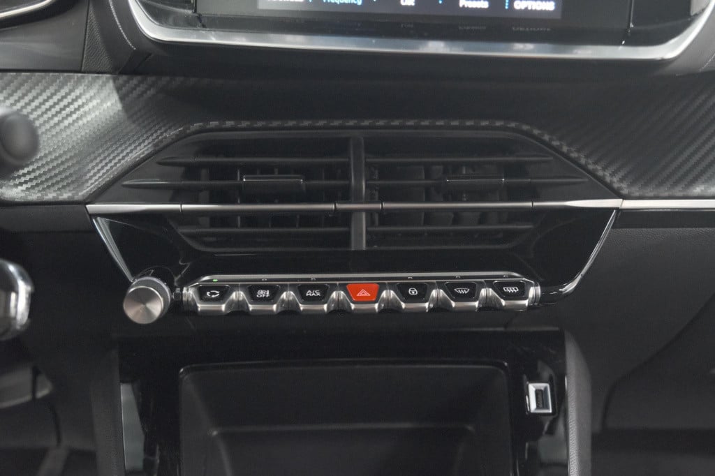 Peugeot 208 puretech 75 active | apple carplay | cruise control | airco