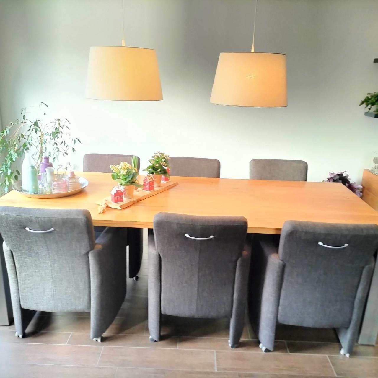 6 x keurig nette eetkamerstoelen