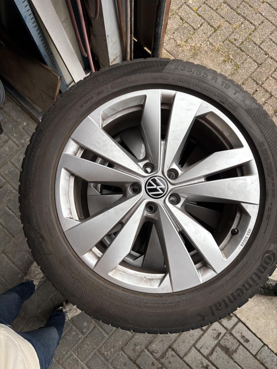 4 winterbanden Continental TS850 P255/VW