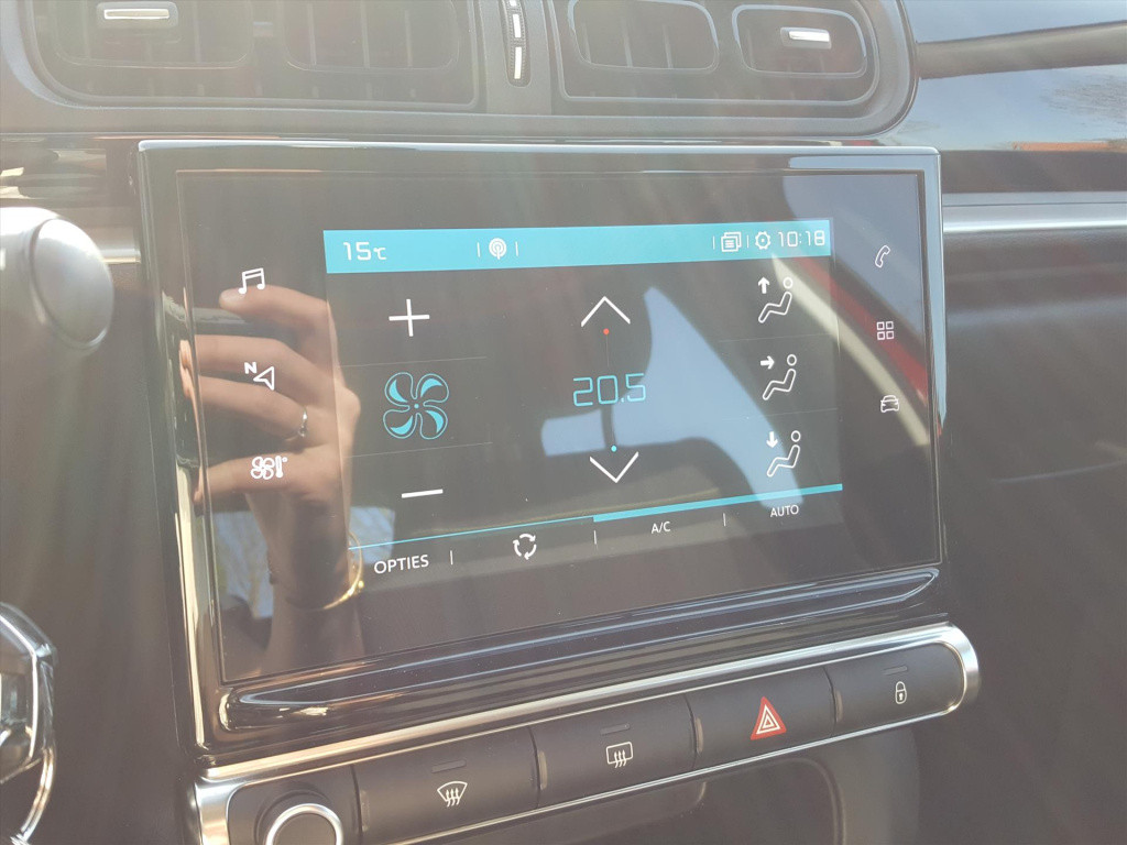 Citroen C3 1.2 puretech 83pk s&s plus navigatie | cruise & climate control 