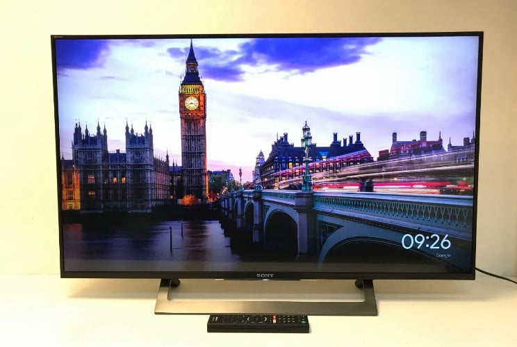 Sony Bravia SMART/Android ULTRA 4K UHD HERTZ 100HERTZ 43" inch-110cm