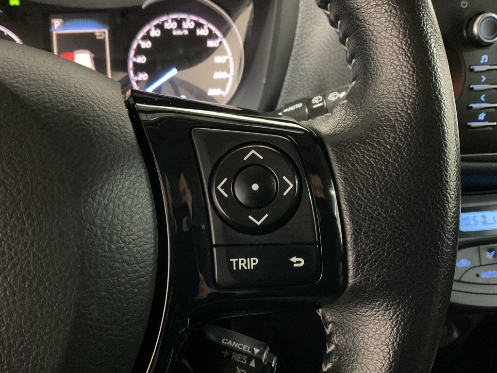 Toyota Yaris 1.5 hyb. aspiration | navi | keyless | camera |