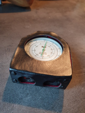 Analoge hoogtemeter met kompas/thermometer en spiegel voor signalen 4500 m