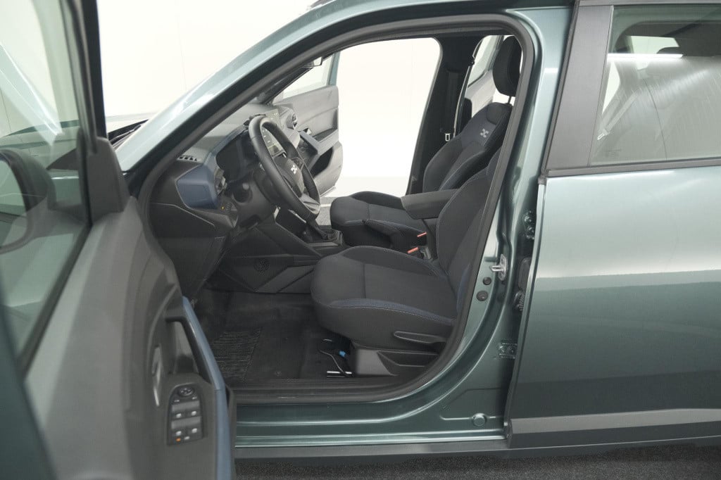 Dacia Duster mild hybrid 130 expression | camera | stoelverwarming | apple 