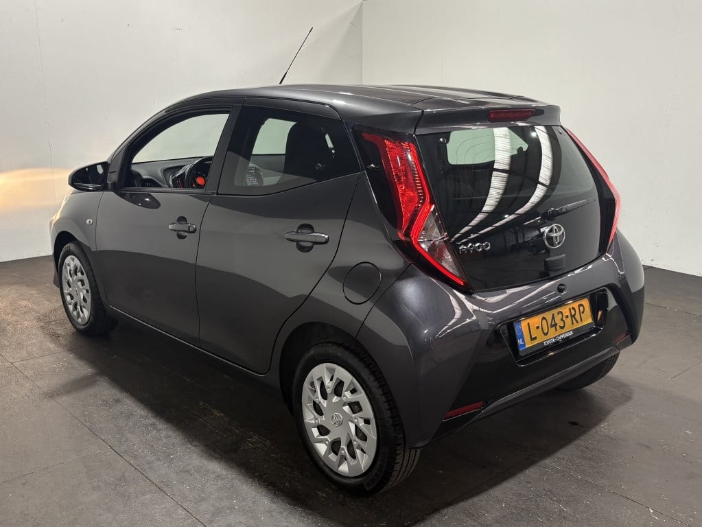 Toyota Aygo 1.0 vvt-i x-play