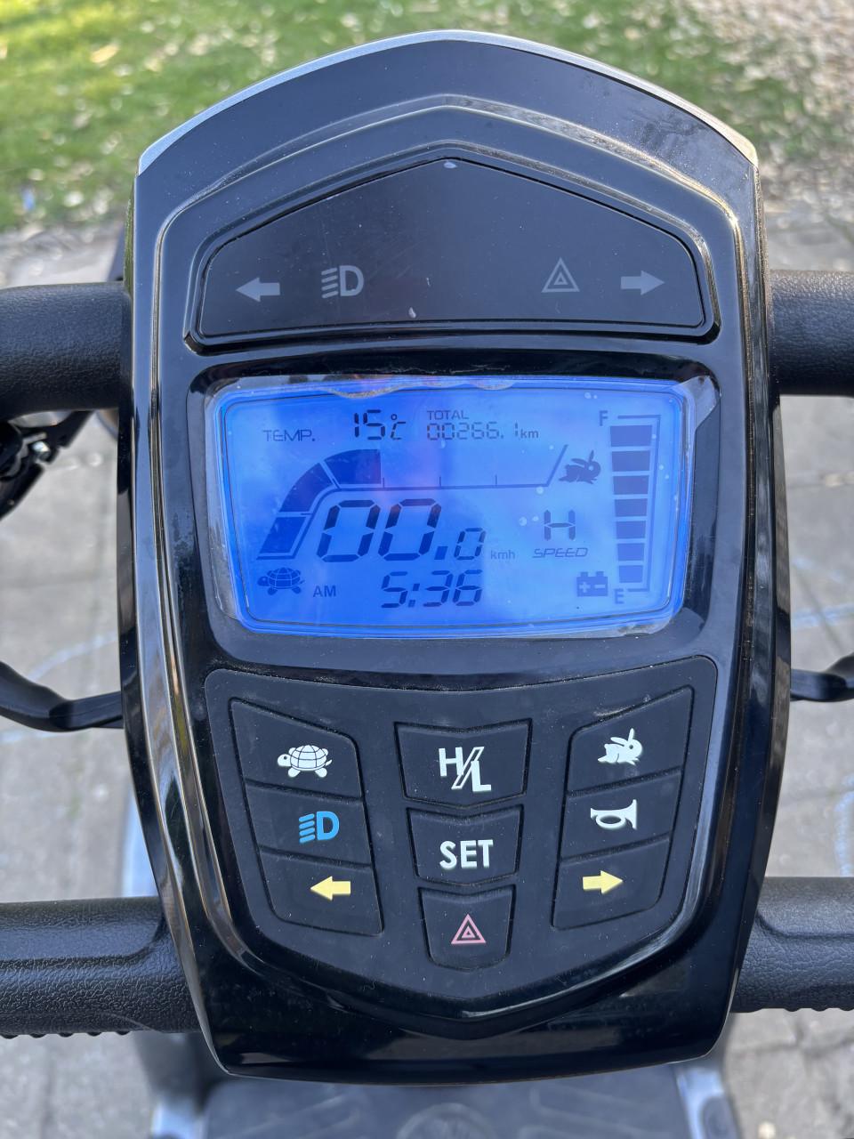 Vermeiren Carpo 4 scootmobiel 266km! Nieuwstaat grijs 4d