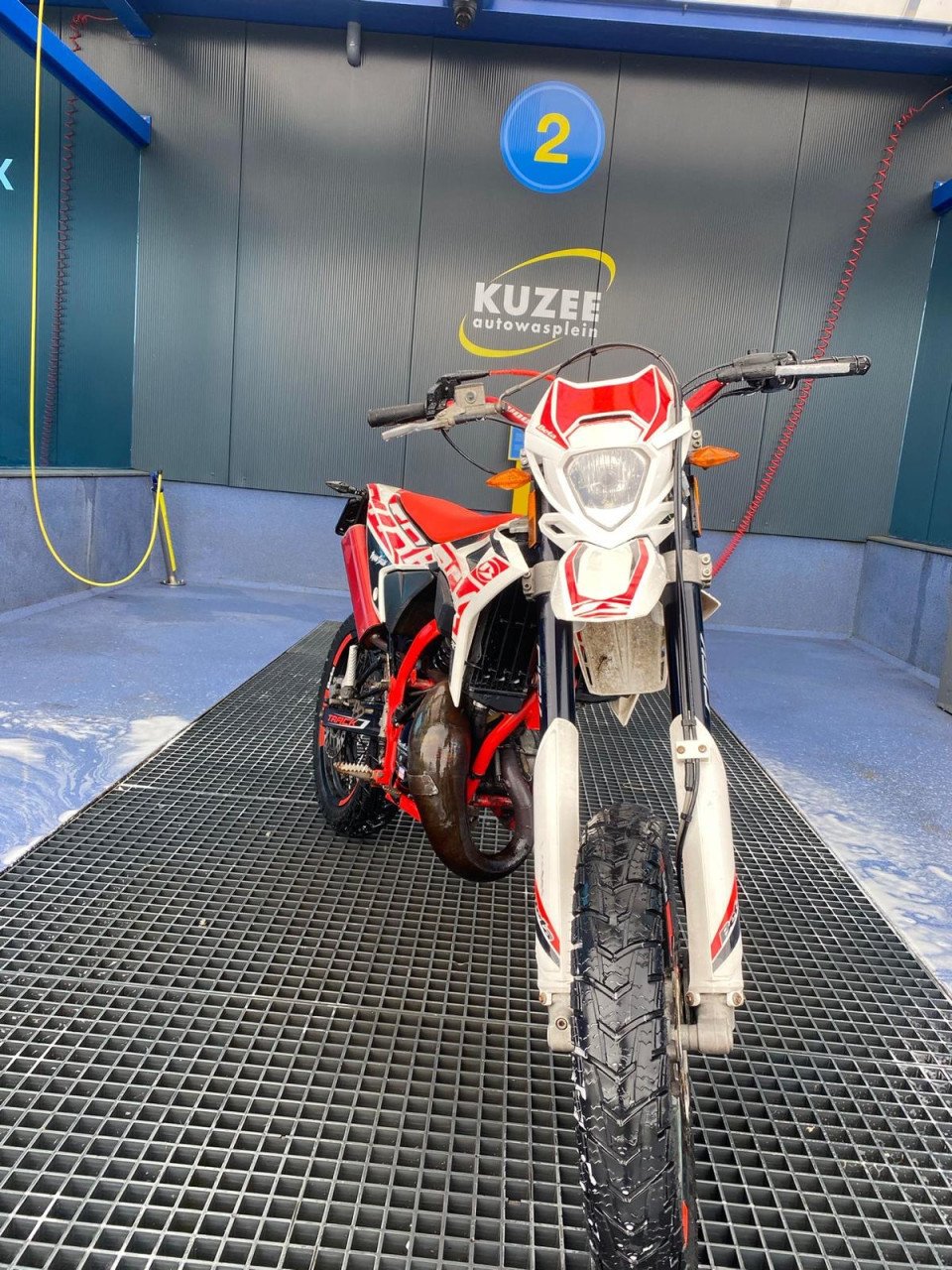 Beta Motard rr50 schakel brommer