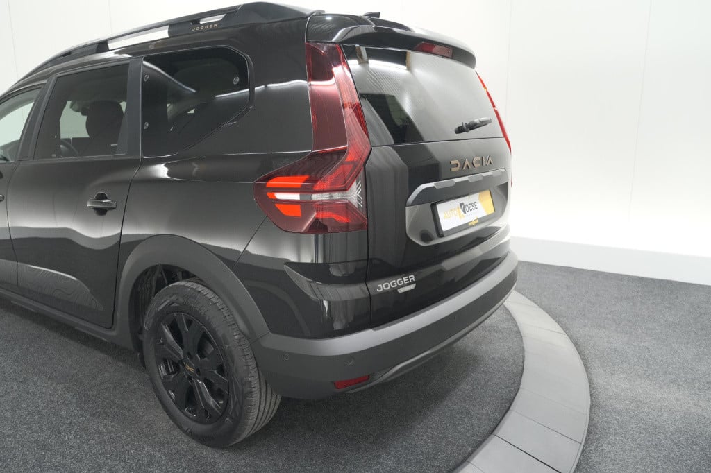Dacia Jogger 1.6 hybrid 140 extreme | 7 zitplaatsen | camera | dodehoekdete