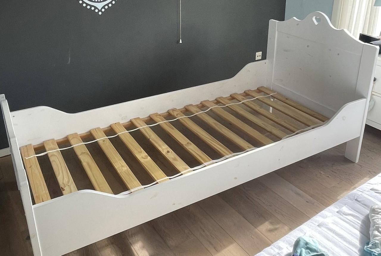 Bed wit één persoons