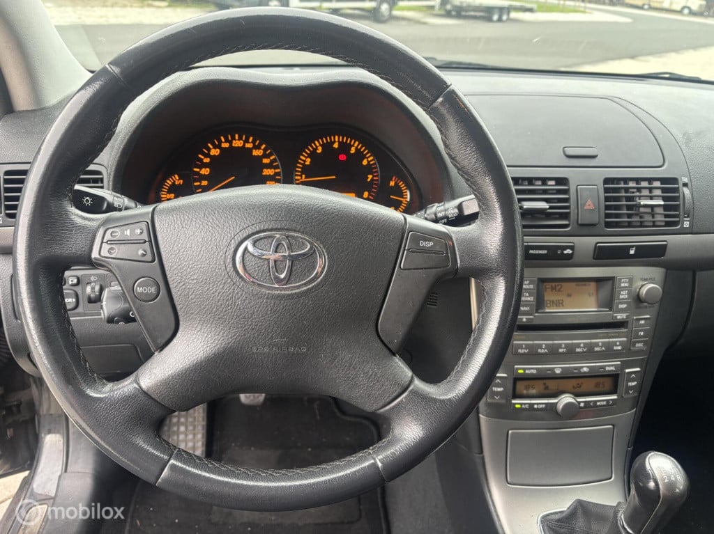 Toyota Avensis wagon 1.8 vvti luna business