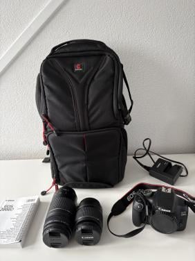 Canon EOS 2000D + 2 lenzen en camera tas