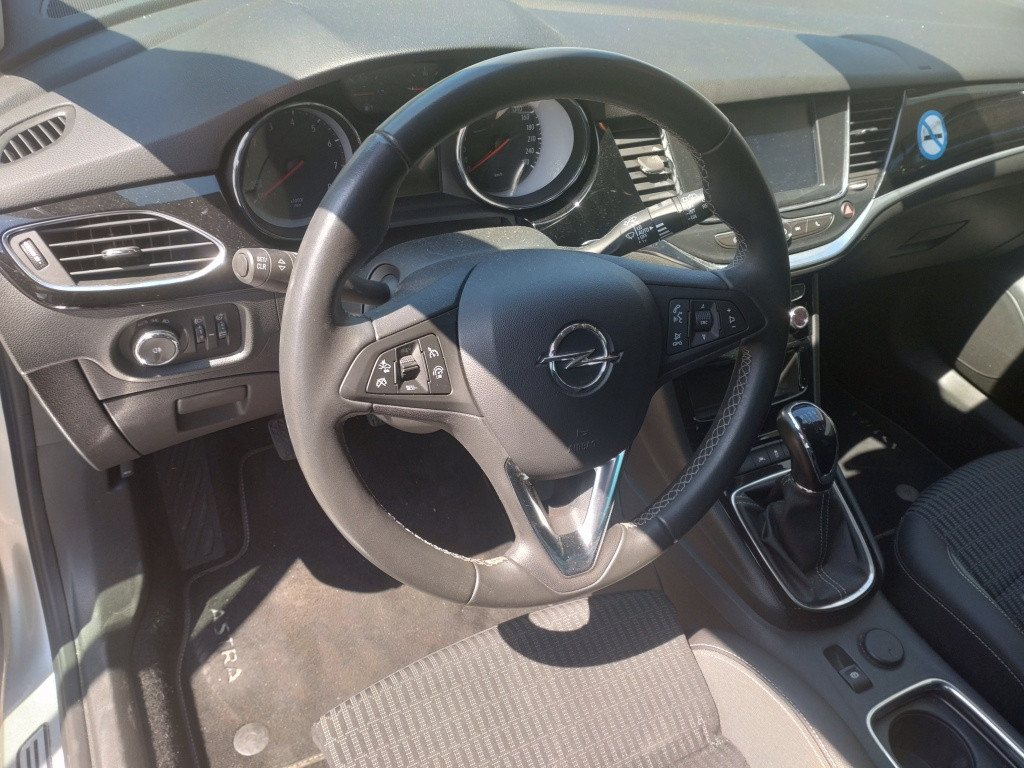 Opel Astra sports tourer 1.2 design&tech