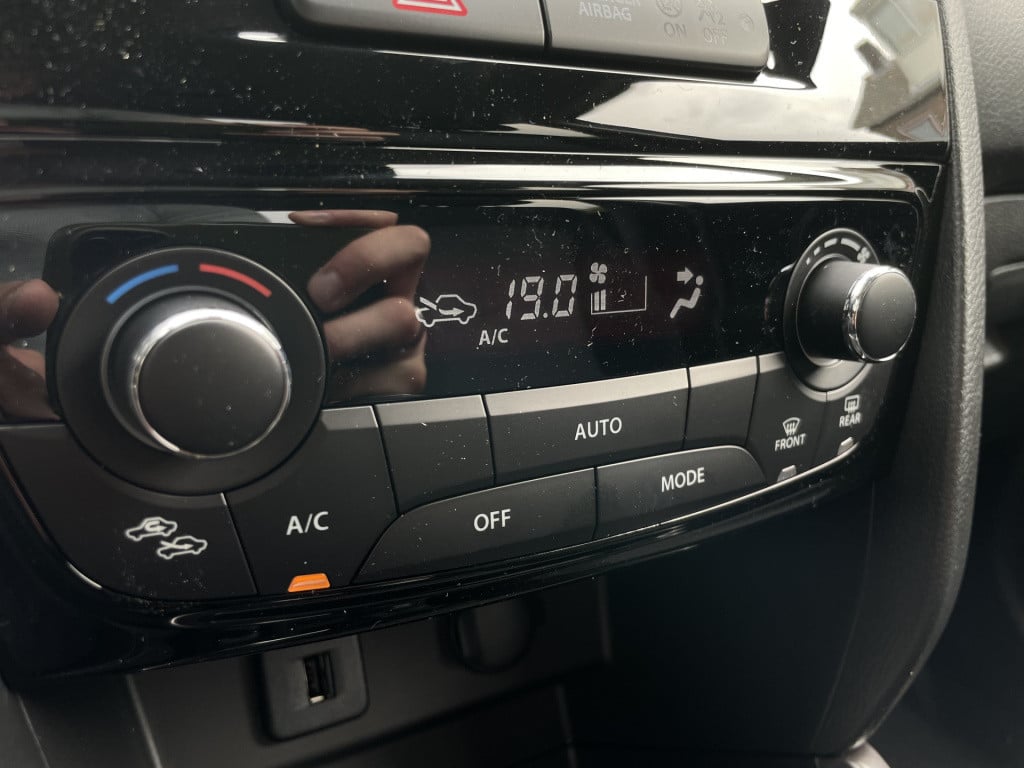 Suzuki Vitara 1.4 boosterjet select smart hybrid