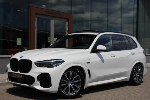 BMW X5 xdrive45e high executive | m pakket | pano | luchtvering | trekhaak 