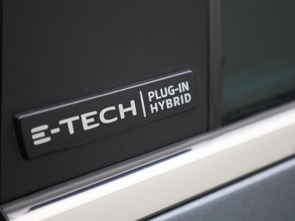 Renault Megane E-tech estate 1.6 plug-in hybrid 160 business edition one | 