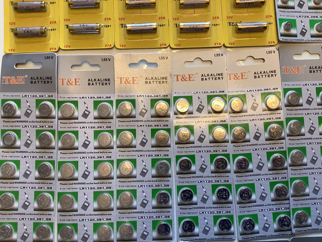 Partij diversen knoopcel batterijen.  ( partij 14)