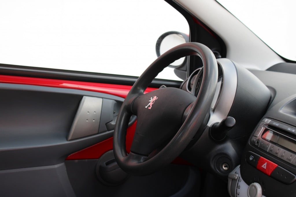 Peugeot 107 1.0-12v xs