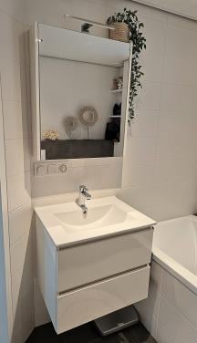 Spiegelkast en badkamermeubel