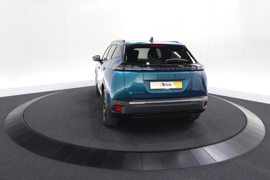 Peugeot E-2008 ev allure 54 kwh | soh 97,7% | 11 kw lader | apple carplay |