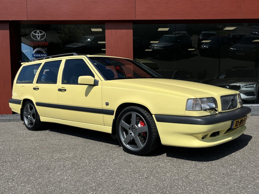 Volvo 850 2.3 t-5r automaat estate | cream yellow | bijzonder netjes en ori
