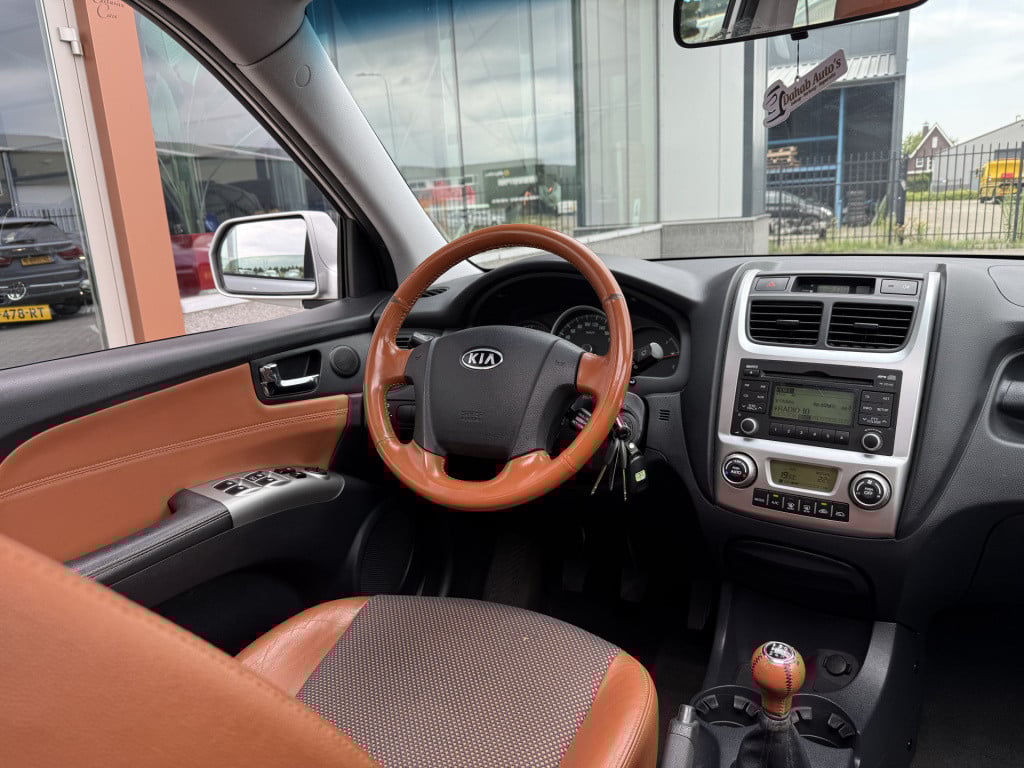 Kia Sportage 2.0 cvvt fifteen | stoelverwarming | schuif/kantel dak | leder