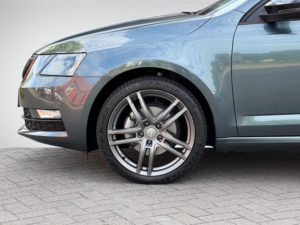 Skoda Octavia 1.5 tsi greentech business edition upgrade automaat | navigat