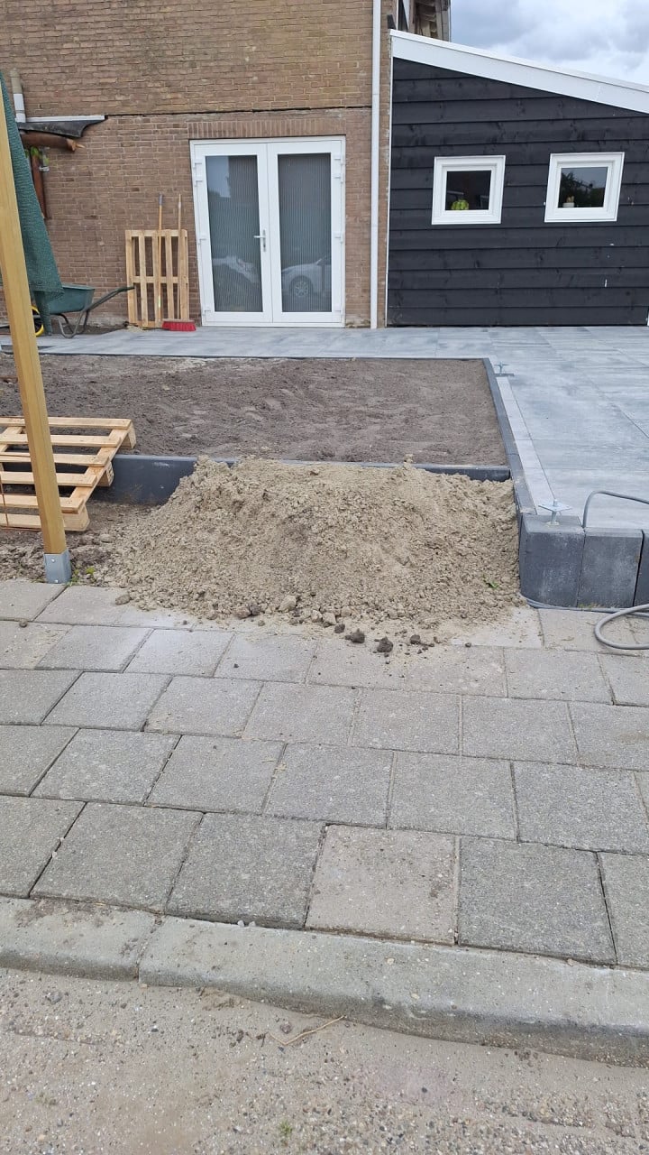 Gratis! Ruim 2 kuub ophoogzand