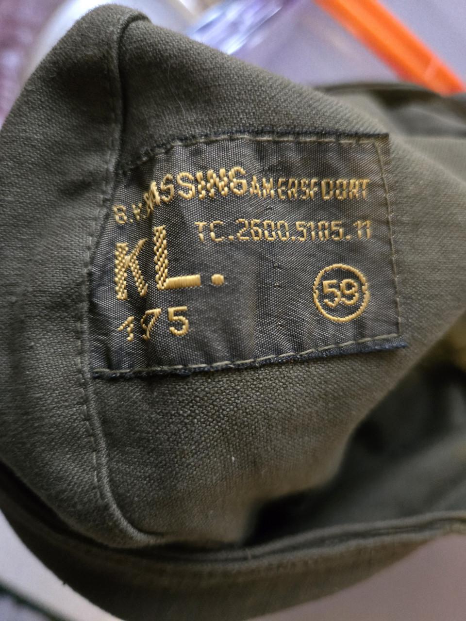 Pakket legerkleding KL Oa. Jas 1970 maat 88-92