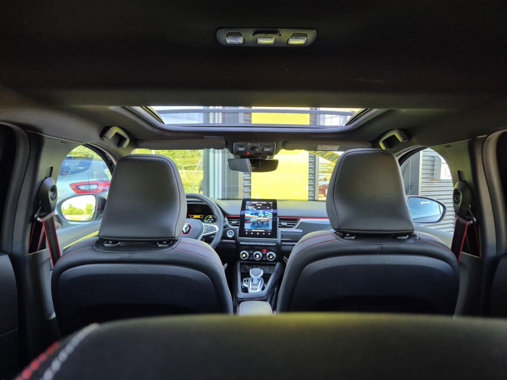 Renault Arkana 1.6 e-tech hybrid 145 r.s. line glazen panoramadak, adaptive
