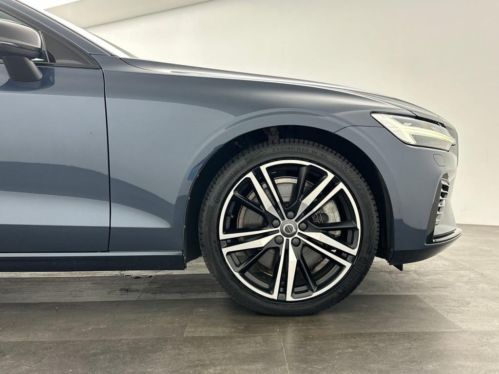 Volvo V60 t6 398pk recharge awd plus dark| long range| pano| 360camera| tre