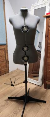 Te koop aangeboden een Paspop