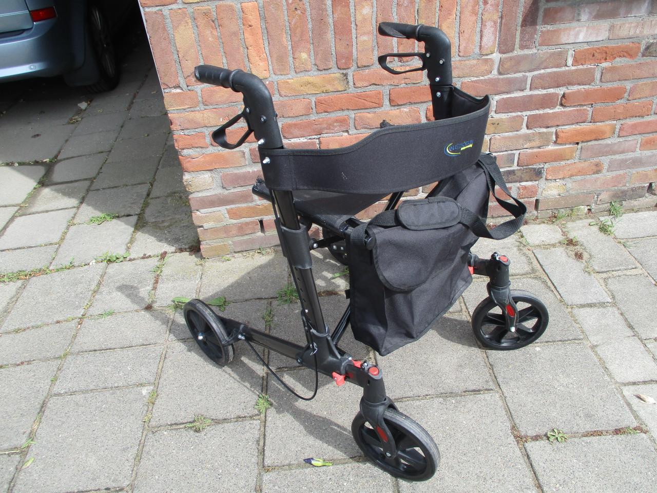 Meervoudig opklapbare rollator te koop