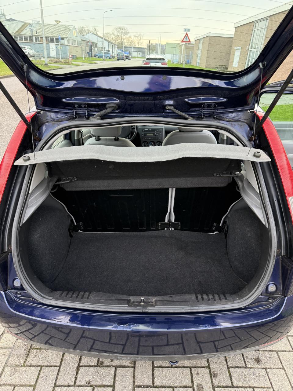 Ford Fiësta 1.3 8V 5 deurs 2002 Blauw