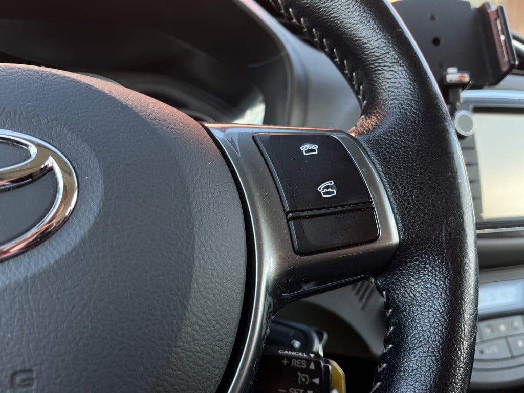 Toyota Yaris 1.5 hybrid aspiration | camera | trekhaak