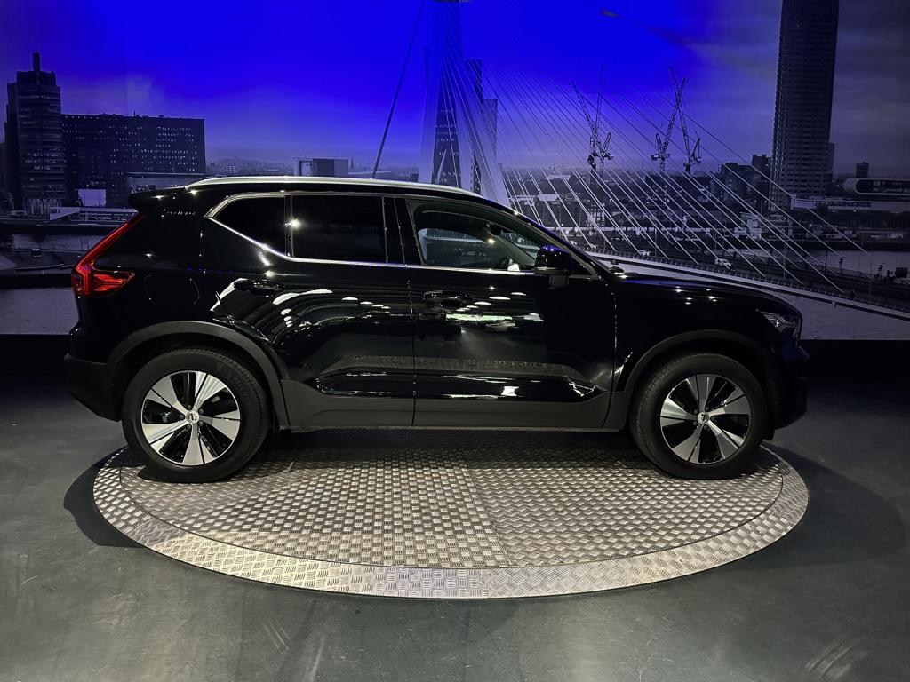 Volvo XC40 1.5 t4 recharge inscription expression *trekhaak*