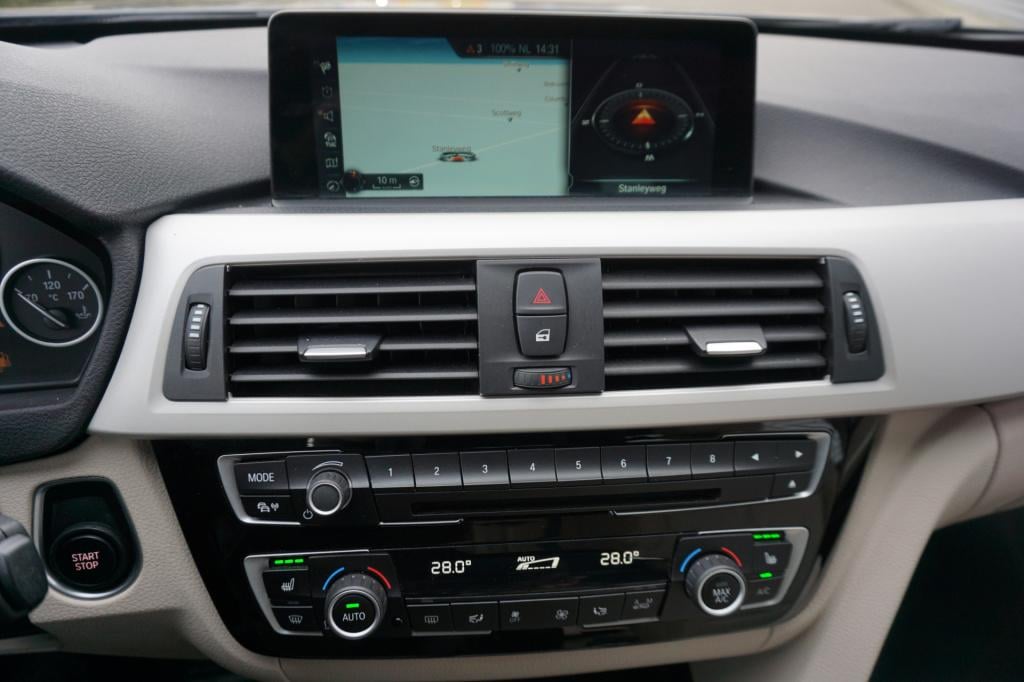 BMW 3-serie 330e high executive navi / leder / cruise contole / led / lm ve